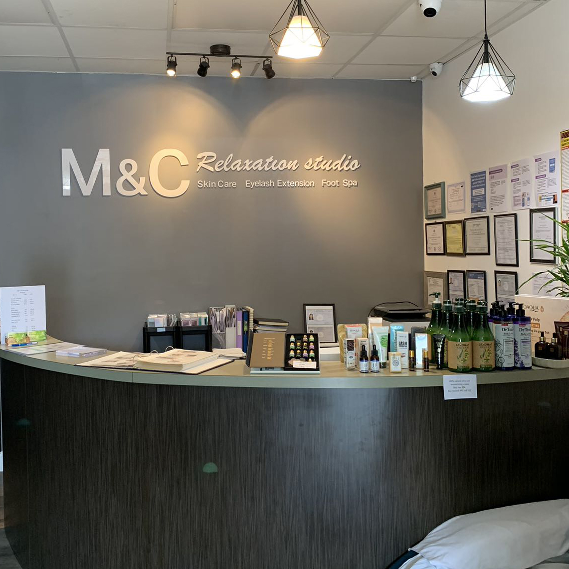 M&C Relaxation Spa front desk check in